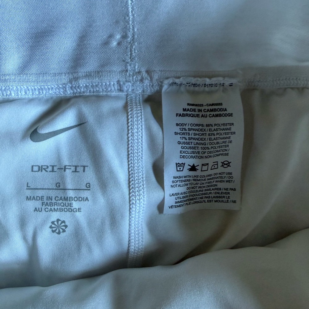 Nike Women's White Pleated Tennis Skirt - Picture 3 of 3